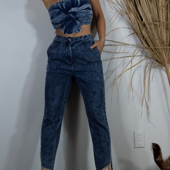 New Party Denim - Picture 7 of 9